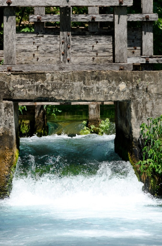 Sluice Gate