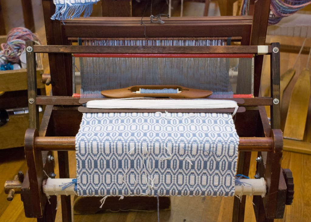 Four-harness Loom